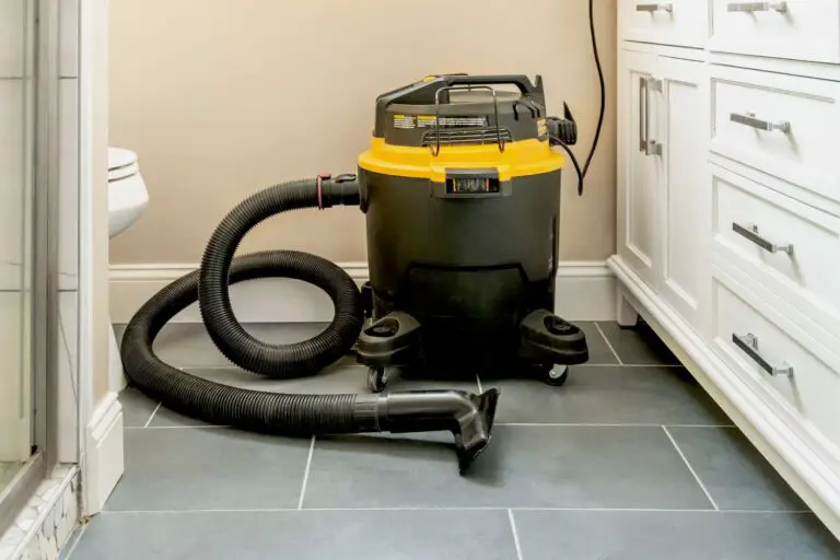 Can You Put Water In A Vacuum Cleaner?