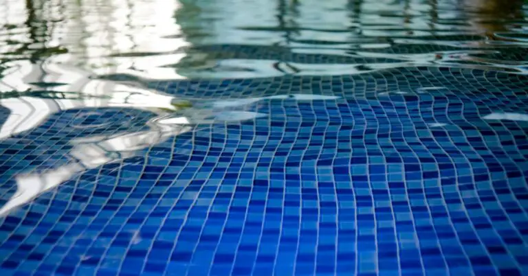 How To Clean Pool Tile Without Draining?