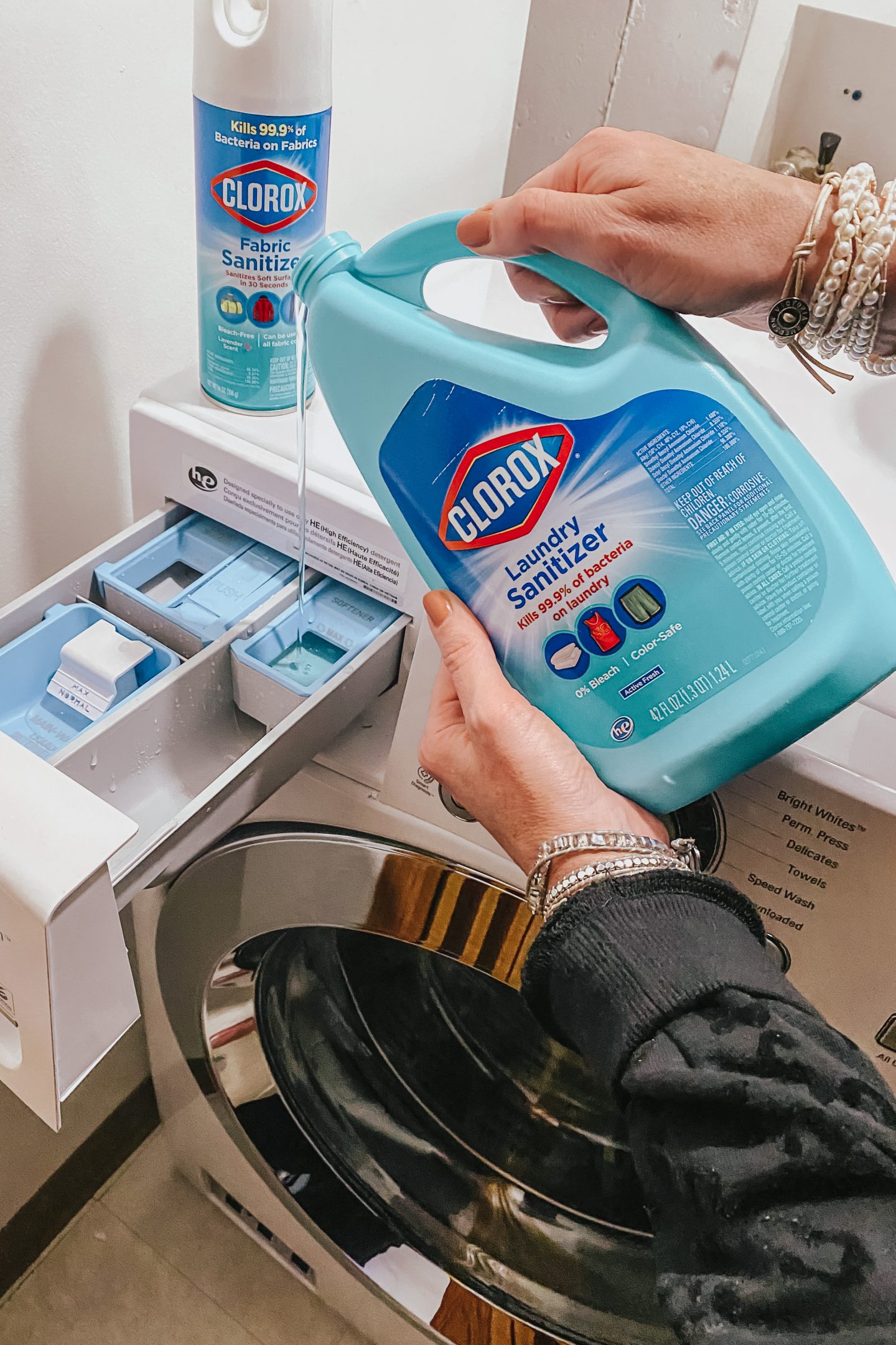 How Do You Use Clorox Laundry Sanitizer?