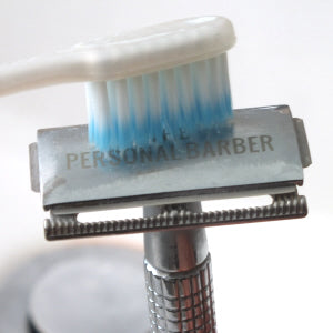 How to Clean a Safety Razor?