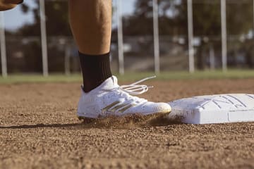How to Clean White Baseball Cleats?