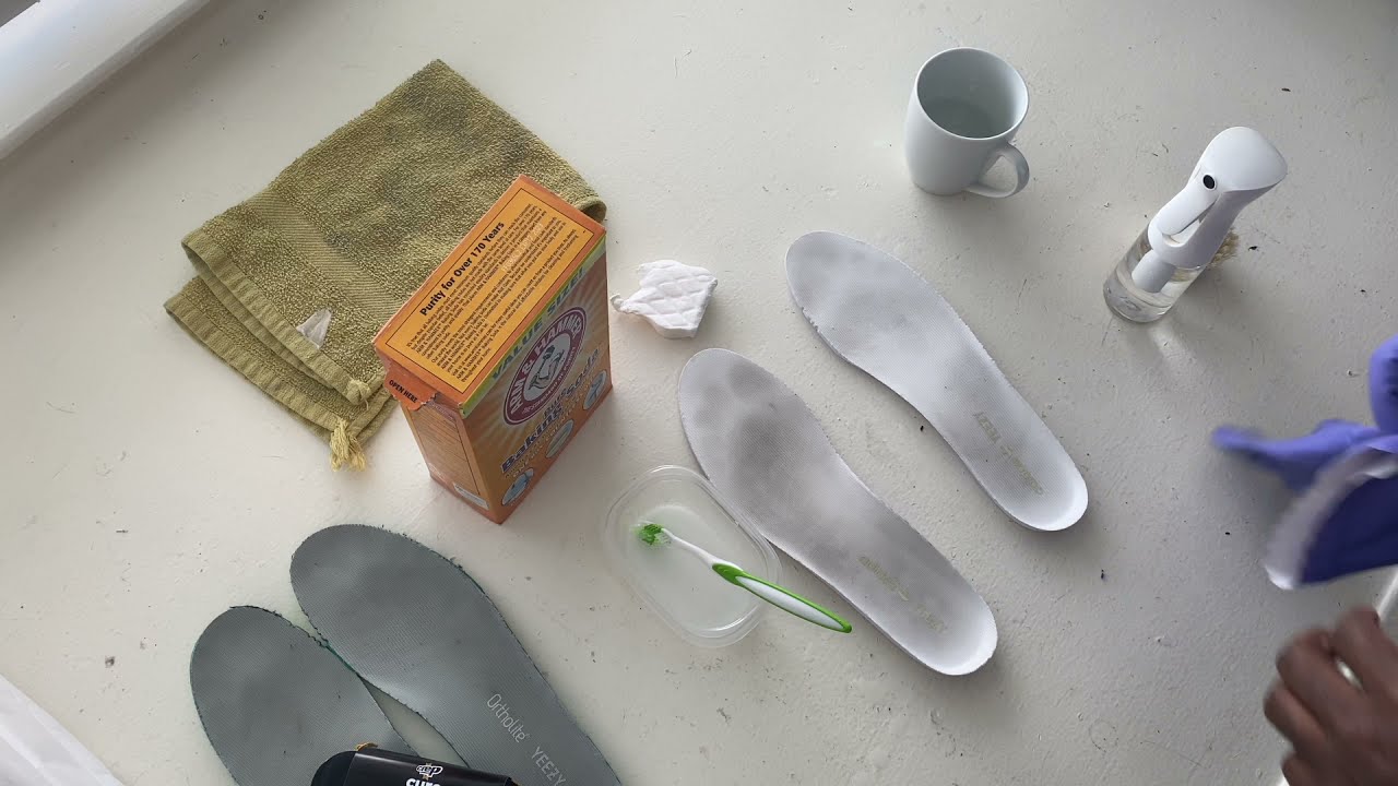How to Clean Yeezy Insoles?